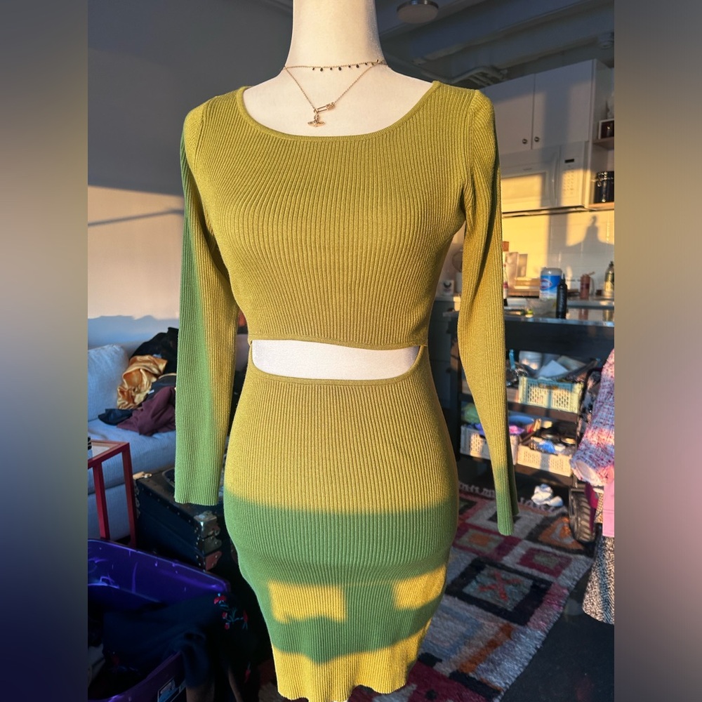 House of Harlow Green cutout dress - Picture 1 of 5